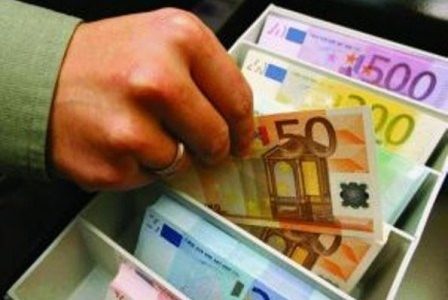 La truffa degli amministratori senza i requisisti di legge La truffa degli amministratori senza i requisisti di legge